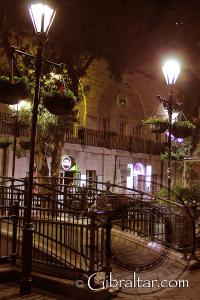 La Plaza Grand Casemates de noche